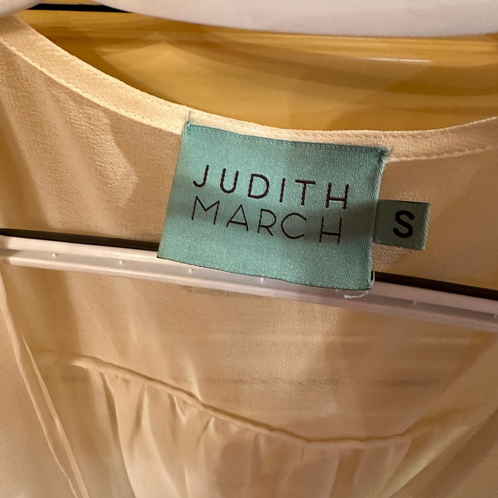 Judith March voile kimono w/ multicolored embroidery. Fringed sleeves/hem